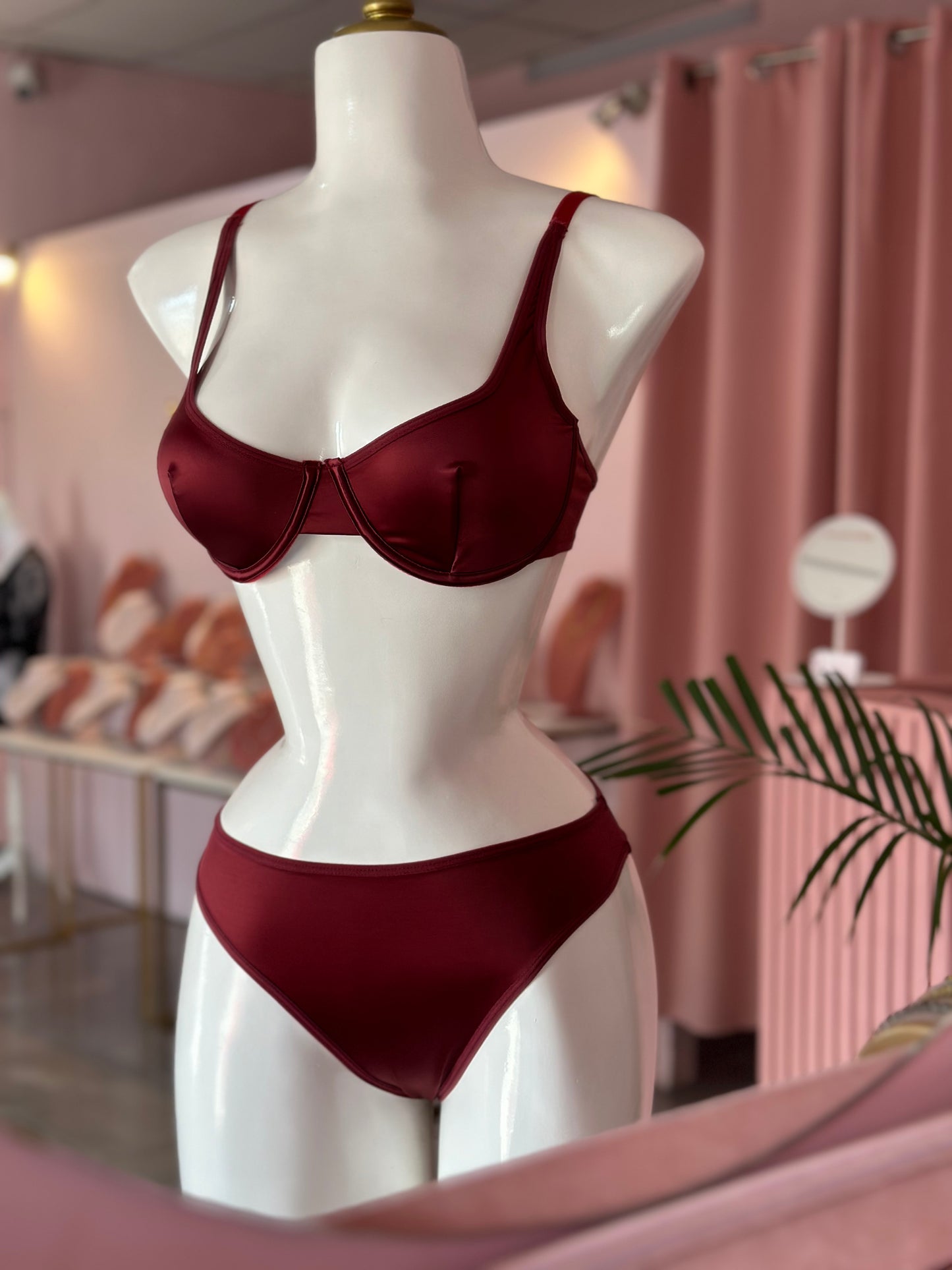 Set Burgundy